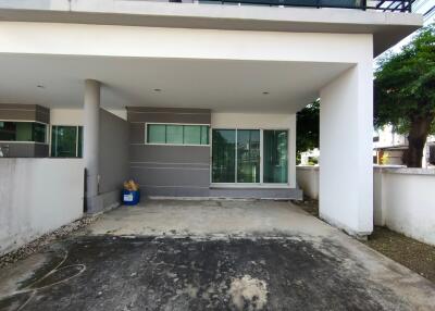 97 Sqm., 3 Beds, 2 Baths Townhouse listed for ฿ 5,250,000.