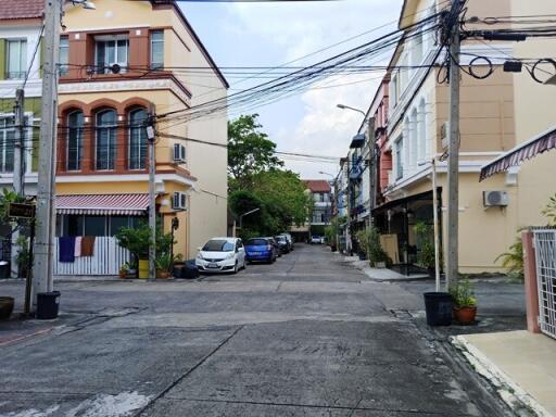 113 Sqm., 3 Beds, 2 Baths Townhouse listed for ฿ 4,935,000.