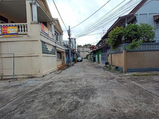 149 Sqm., 3 Beds, 2 Baths Townhouse listed for ฿ 4,935,000.