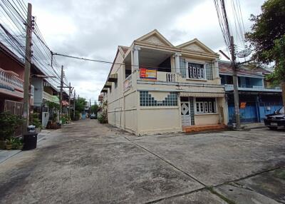 149 Sqm., 3 Beds, 2 Baths Townhouse listed for ฿ 4,935,000.