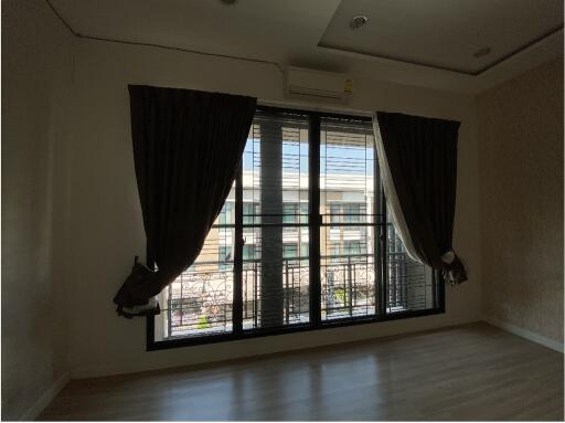 80 Sqm., 3 Beds, 2 Baths Townhouse listed for ฿ 4,515,000.