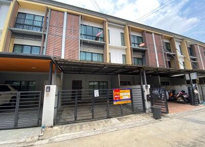 88 Sqm., 3 Beds, 3 Baths Townhouse listed for ฿ 4,410,000.