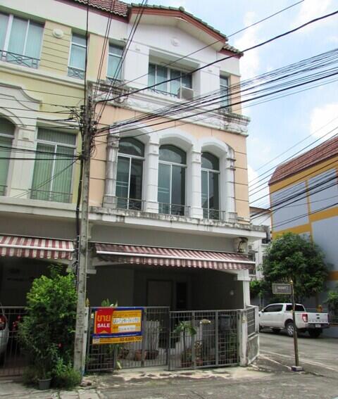 82 Sqm., 3 Beds, 2 Baths Townhouse listed for ฿ 4,410,000.