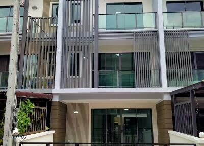 80 Sqm., 3 Beds, 3 Baths Townhouse listed for ฿ 4,358,000.