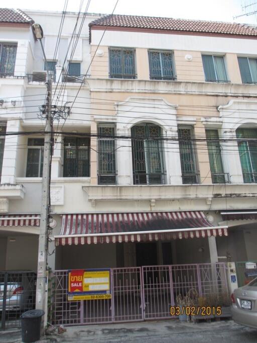 82 Sqm., 3 Beds, 3 Baths Townhouse listed for ฿ 4,305,000.