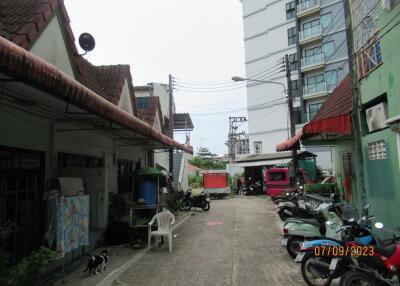 110 Sqm., 2 Beds, 1 Bath Townhouse listed for ฿ 4,200,000.