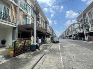 83 Sqm., 3 Beds, 2 Baths Townhouse listed for ฿ 3,990,000.