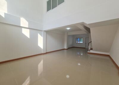 141 Sqm., 3 Beds, 2 Baths Townhouse listed for ฿ 3,990,000.
