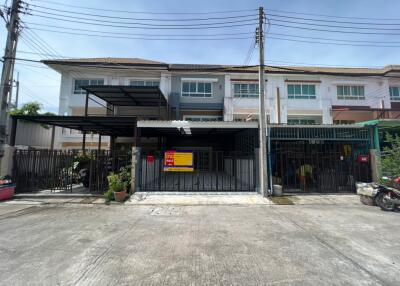 105 Sqm., 3 Beds, 2 Baths Townhouse listed for ฿ 3,864,000.