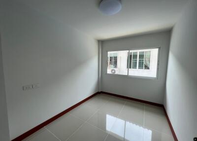 105 Sqm., 3 Beds, 2 Baths Townhouse listed for ฿ 3,864,000.