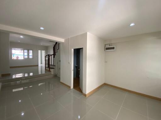 107 Sqm., 3 Beds, 2 Baths Townhouse listed for ฿ 3,864,000.