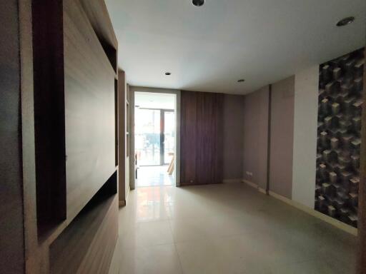 79 Sqm., 3 Beds, 2 Baths Townhouse listed for ฿ 3,100,000.