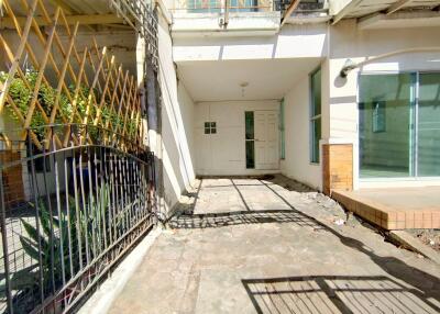 108 Sqm., 3 Beds, 2 Baths Townhouse listed for ฿ 3,100,000.