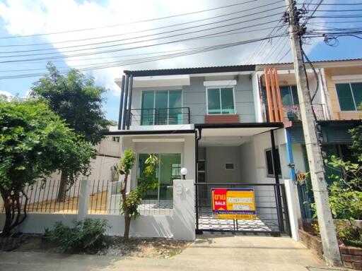160 Sqm., 3 Beds, 2 Baths Townhouse listed for ฿ 3,801,000.