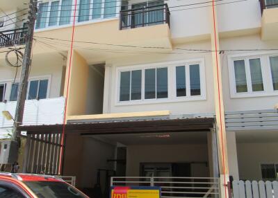109 Sqm., 3 Beds, 2 Baths Townhouse listed for ฿ 3,780,000.
