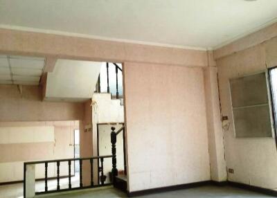 156 Sqm., 3 Beds, 2 Baths Townhouse listed for ฿ 3,780,000.