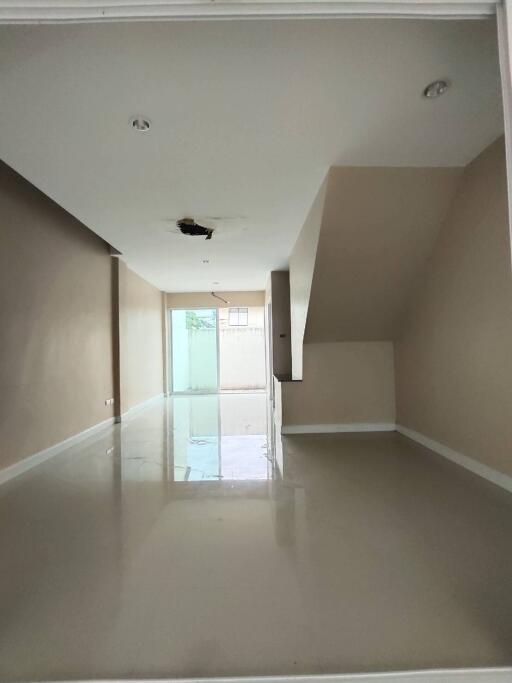 64 Sqm., 3 Beds, 3 Baths Townhouse listed for ฿ 3,000,000.
