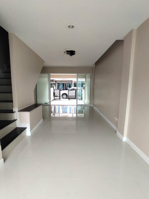 64 Sqm., 3 Beds, 3 Baths Townhouse listed for ฿ 3,000,000.