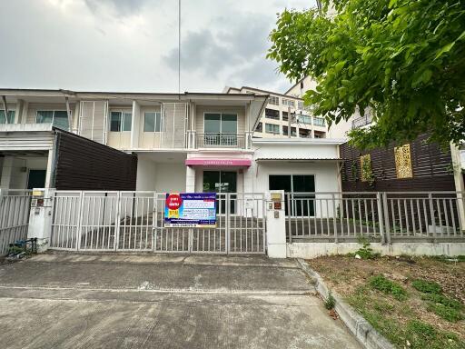 175 Sqm., 3 Beds, 2 Baths Townhouse listed for ฿ 3,619,000.