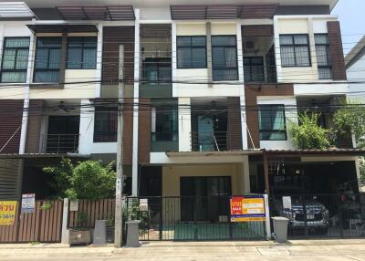 78 Sqm., 3 Beds, 2 Baths Townhouse listed for ฿ 3,570,000.
