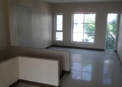 64 Sqm., 2 Beds, 3 Baths Townhouse listed for ฿ 3,570,000.