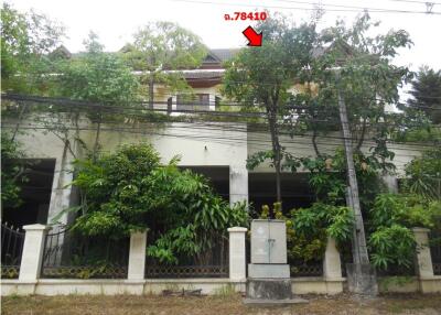 108 Sqm., 3 Beds, 4 Baths Townhouse listed for ฿ 2,600,000.