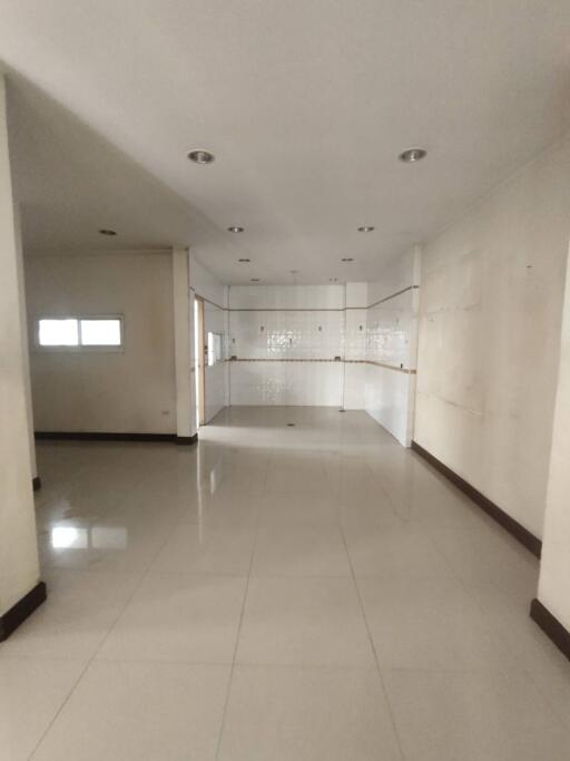 96 Sqm., 2 Beds, 1 Bath Townhouse listed for ฿ 3,000,000.