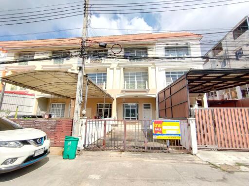 120 Sqm., 3 Beds, 3 Baths Townhouse listed for ฿ 2,800,000.