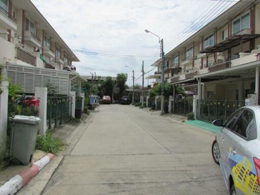 88 Sqm., 3 Beds, 2 Baths Townhouse listed for ฿ 3,360,000.