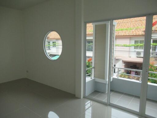 84 Sqm., 3 Beds, 2 Baths Townhouse listed for ฿ 3,360,000.