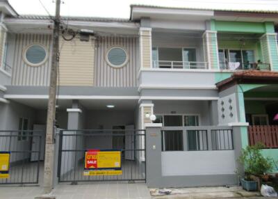 84 Sqm., 3 Beds, 2 Baths Townhouse listed for ฿ 3,360,000.