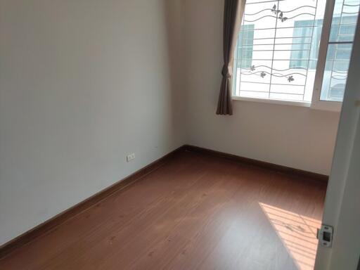 124 Sqm., 3 Beds, 2 Baths Townhouse listed for ฿ 3,360,000.