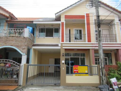 84 Sqm., 3 Beds, 2 Baths Townhouse listed for ฿ 3,255,000.