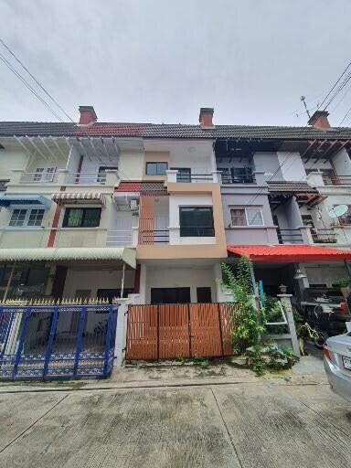 68 Sqm., 3 Beds, 2 Baths Townhouse listed for ฿ 3,255,000.