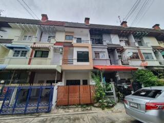 68 Sqm., 3 Beds, 2 Baths Townhouse listed for ฿ 3,255,000.