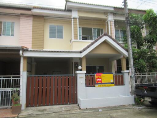 84 Sqm., 3 Beds, 2 Baths Townhouse listed for ฿ 3,203,000.