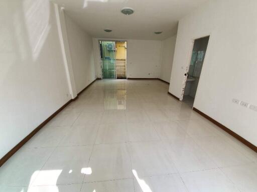 85 Sqm., 3 Beds, 3 Baths Townhouse listed for ฿ 2,760,000.