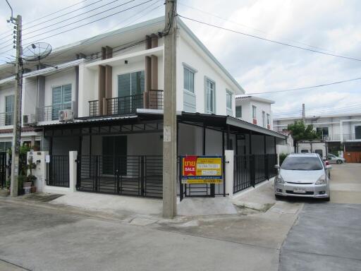 102 Sqm., 2 Beds, 1 Bath Townhouse listed for ฿ 3,182,000.