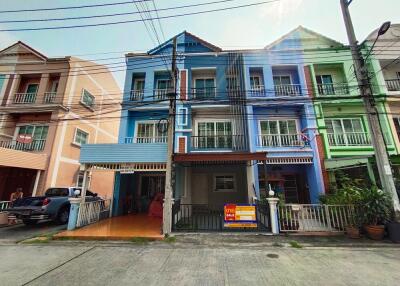94 Sqm., 4 Beds, 3 Baths Townhouse listed for ฿ 3,150,000.