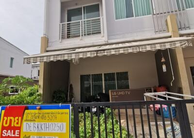 129 Sqm., 2 Beds, 1 Bath Townhouse listed for ฿ 3,150,000.