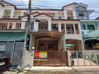 77 Sqm., 3 Beds, 2 Baths Townhouse listed for ฿ 2,850,000.