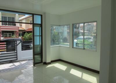 112 Sqm., 2 Beds, 2 Baths Townhouse listed for ฿ 3,150,000.