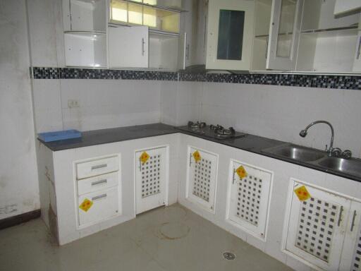 84 Sqm., 3 Beds, 2 Baths Townhouse listed for ฿ 3,150,000.