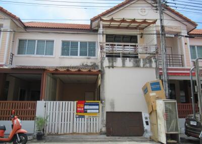 84 Sqm., 3 Beds, 2 Baths Townhouse listed for ฿ 3,150,000.