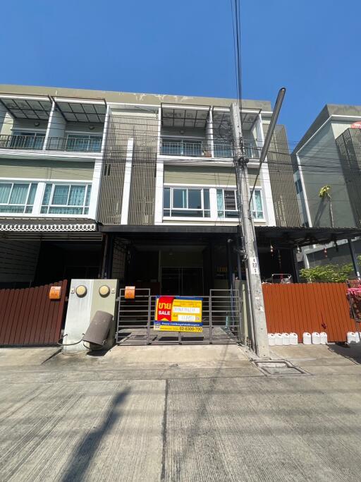 68 Sqm., 3 Beds, 2 Baths Townhouse listed for ฿ 3,150,000.