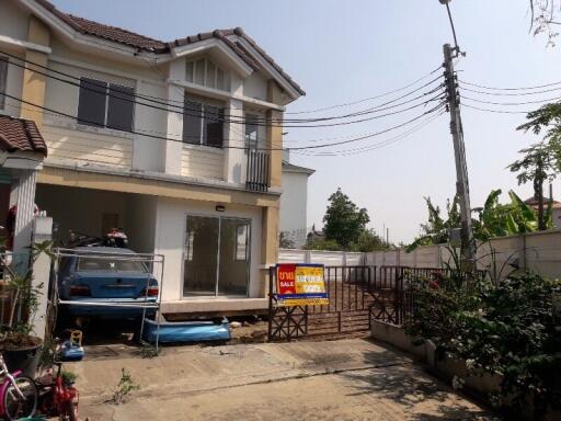 270 Sqm., 3 Beds, 2 Baths Townhouse listed for ฿ 2,500,000.