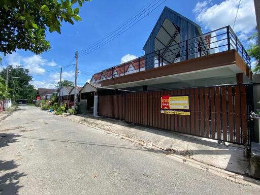 275 Sqm., 2 Beds, 1 Bath Townhouse listed for ฿ 3,061,000.