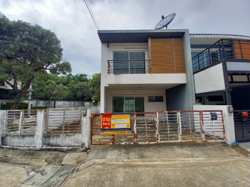 129 Sqm., 3 Beds, 2 Baths Townhouse listed for ฿ 2,755,000.