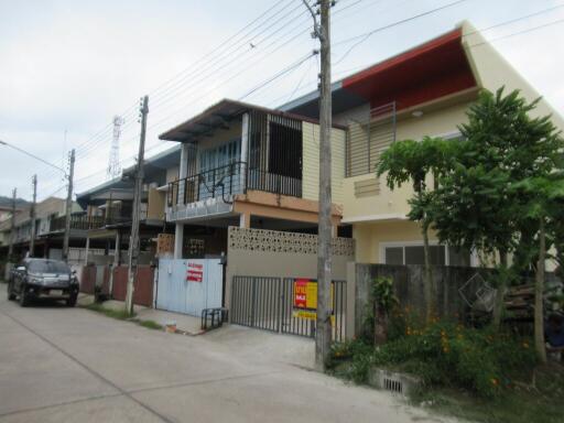90 Sqm., 2 Beds, 2 Baths Townhouse listed for ฿ 3,045,000.