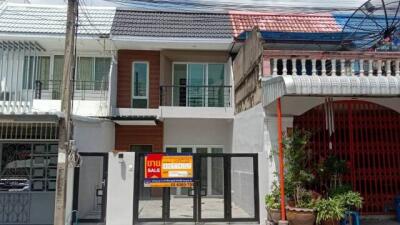 104 Sqm., 2 Beds, 2 Baths Townhouse listed for ฿ 2,755,000.